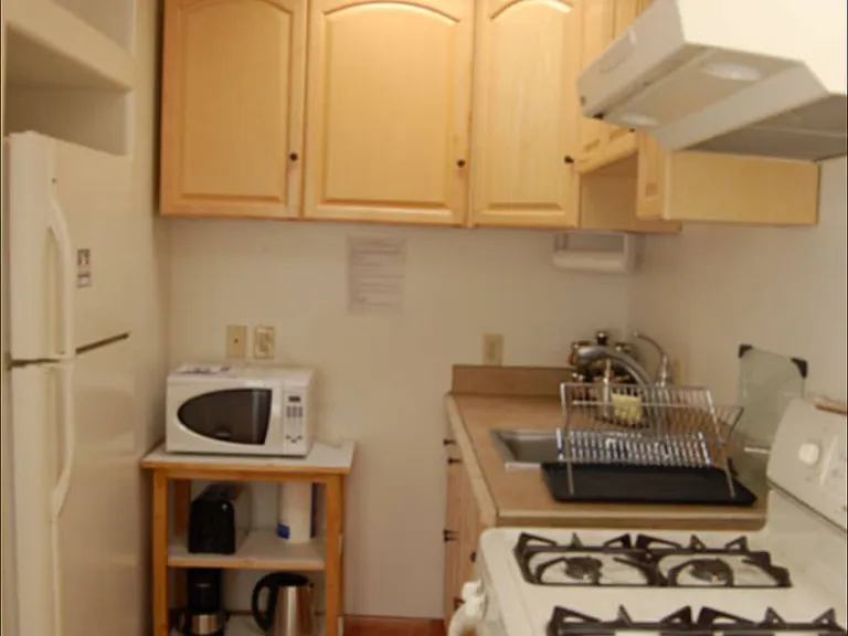 944 Alto St #B — Photo 2