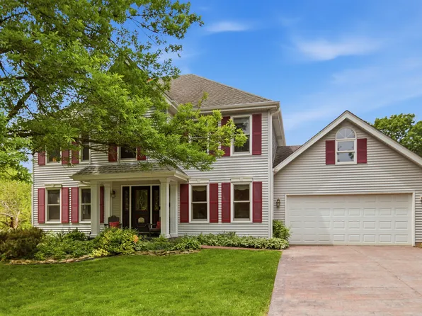 260 Hillhurst Dr, Cary, IL 60013