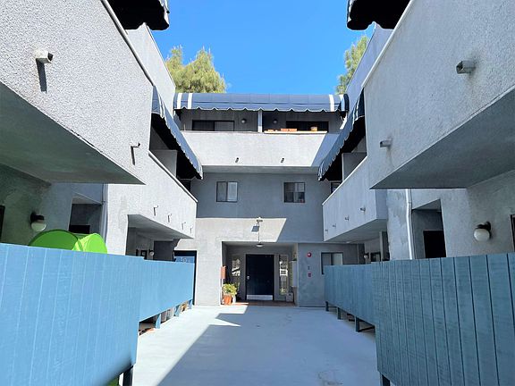 3rd image of 10926 Huston St #112