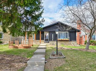 4339 N 99th St, Wauwatosa, WI 53222