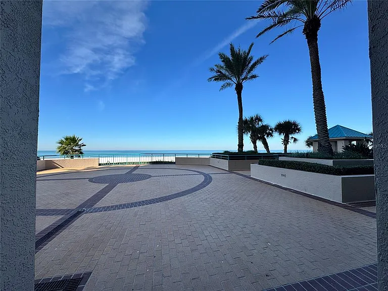 1560 Gulf Blvd #804 — Photo 37
