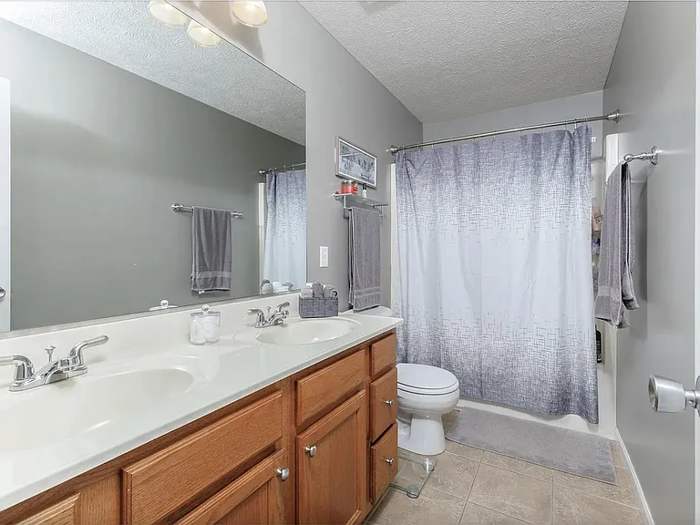 1608 Whitmer Ct — Photo 18