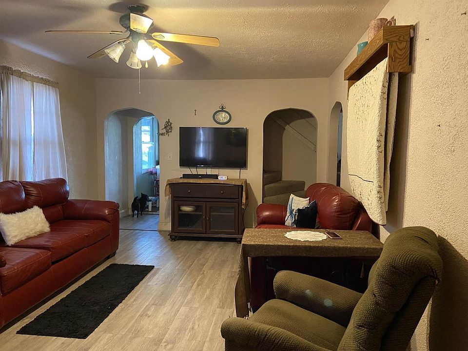 2nd image of 1841 Underwood Ave