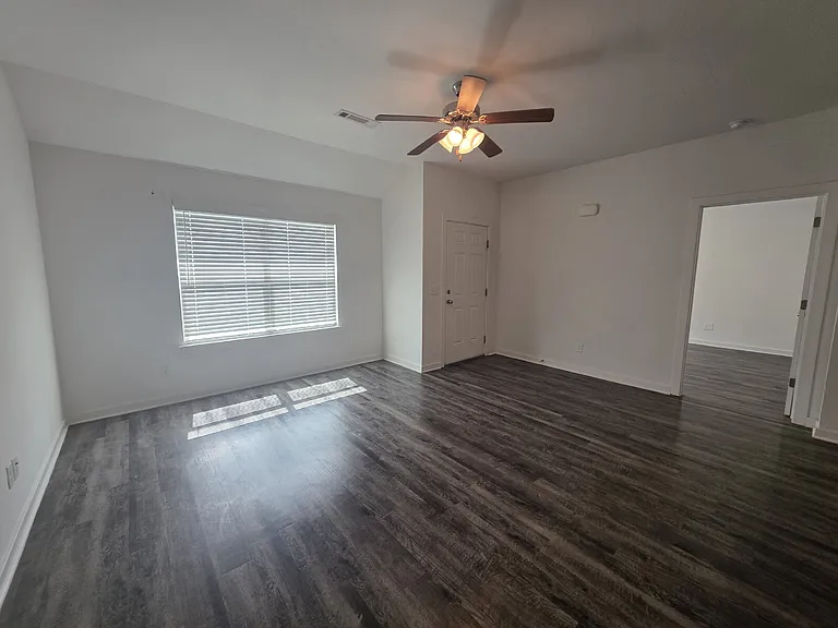 320 Westbrook Ct #1 — Photo 3