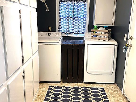 4th image of 408 W Arapaho Ave