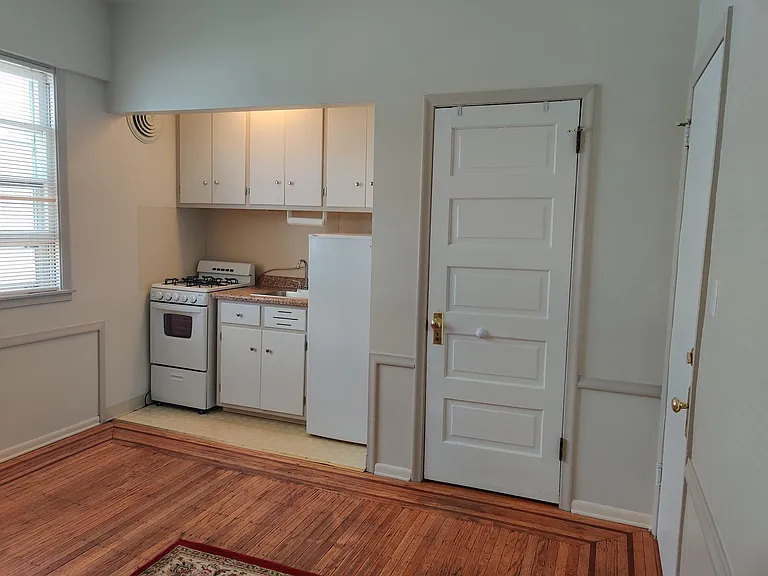 2514 Girard Ave S #2 — Photo 17