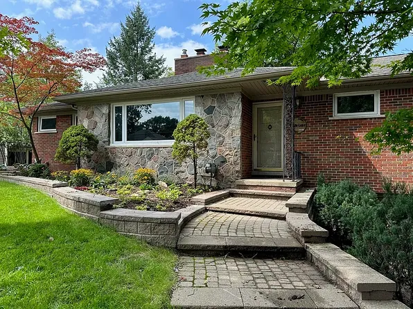1700 Hamilton Dr, Bloomfield Hills, MI 48302