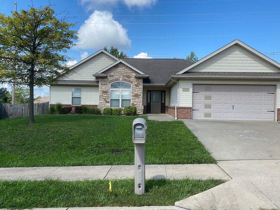 1st image of 3213 Blue Grouse Dr