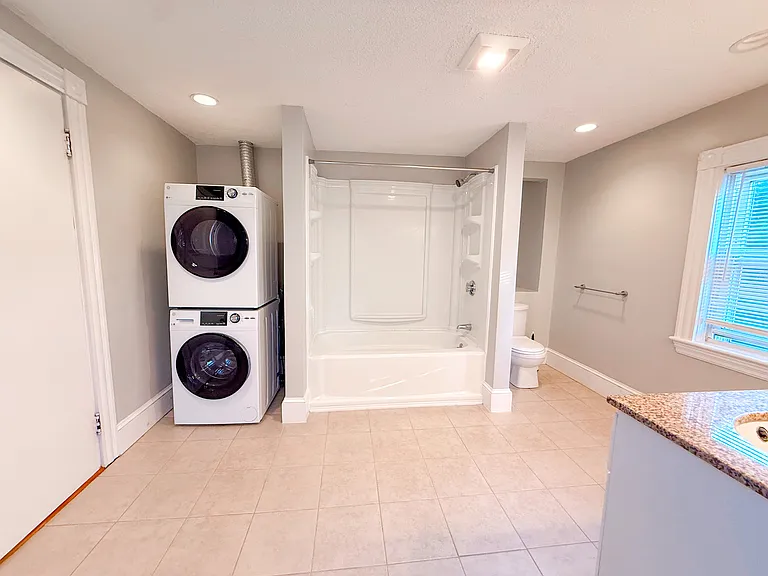 3 Elm St #2 — Photo 11