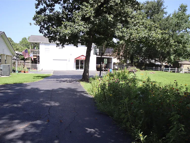 30208 E Geneva Dr — Photo 5