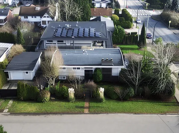 1310 Parker St, White Rock, BC V4B 4S3