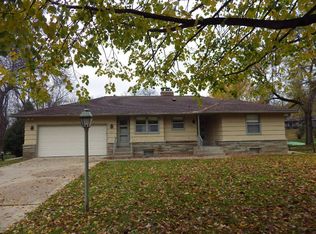 9806 Ann Ln, Minnetonka, MN 55305