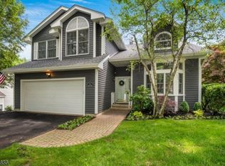 113 Autumn Ridge Rd, Bedminster, NJ 07921