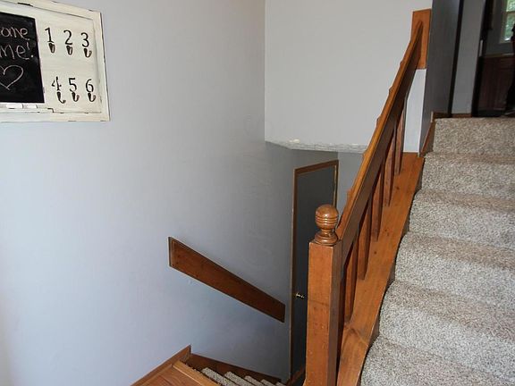 3rd image of 5662 Andrea Ln
