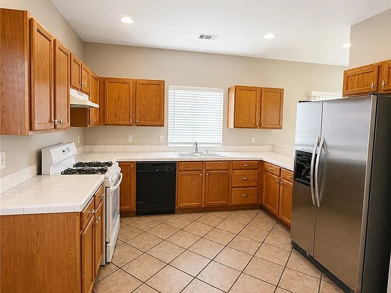 7213 London Bridge Ave — Photo 4
