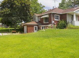 400 W Main St, Edmore, MI 48829
