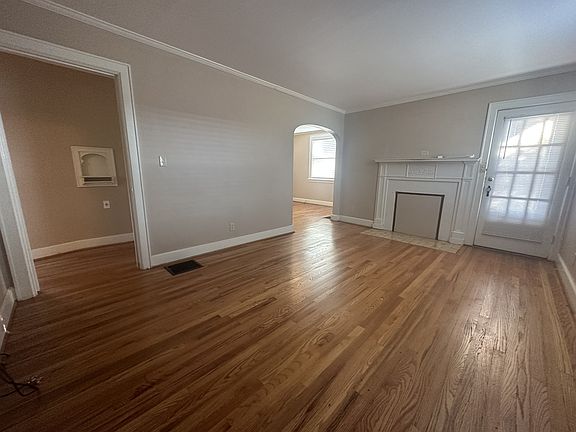 5th image of 2518 Park Dr