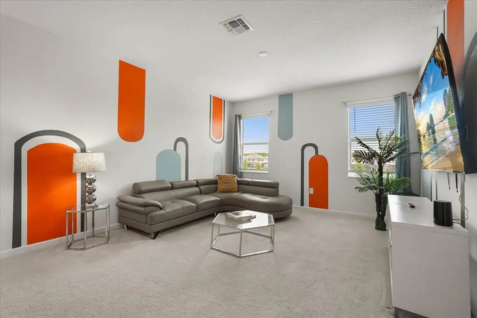 8 bed, 6.0 bath, 3799 sqft, $4,490 — Photo 4