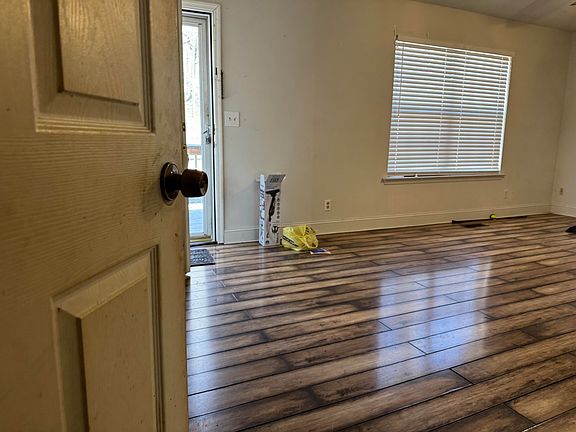 2nd image of 7639 Mallette Rd