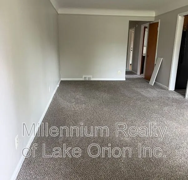 19286 Lahser Rd — Photo 2