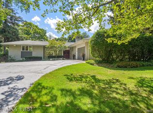 4415 Chisholm Trl, Bloomfield Hills, MI 48301