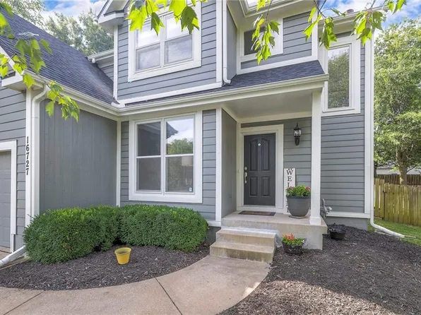 16727 W 156th St, Olathe, KS 66062