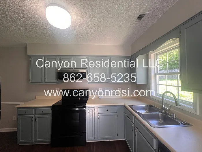 3 Landry Ct — Photo 6