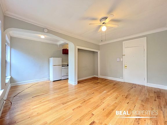 3rd image of 4614 N Paulina St #4614303