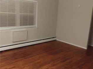 54 Ralph Ave, Babylon, NY 11702