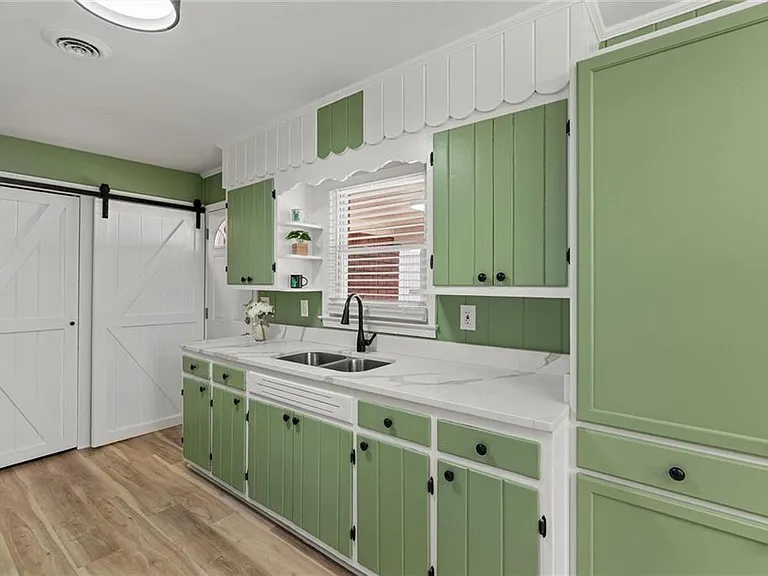 628 S Evelyn Pl NW — Photo 7