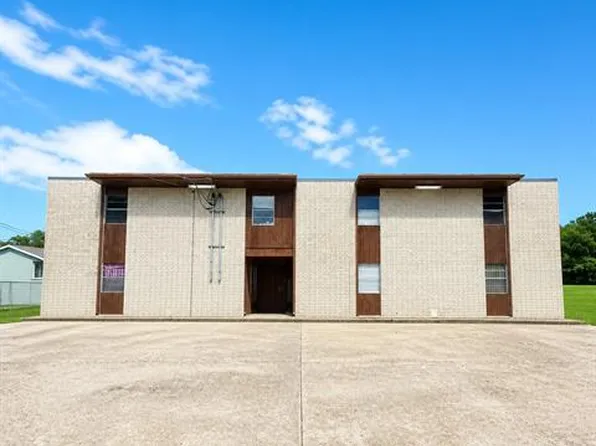 106 E 3rd St APT 12, Belle Chasse, LA 70037