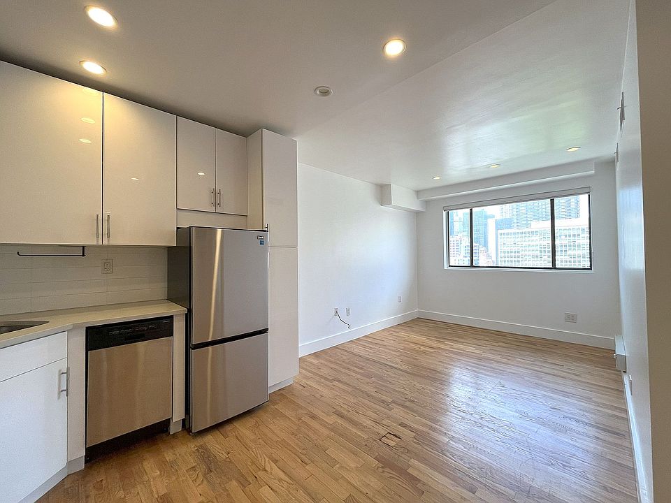 1st image of 312 E 30th St APT 15C