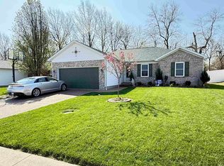 3323 Crater Dr, Evansville, IN 47725
