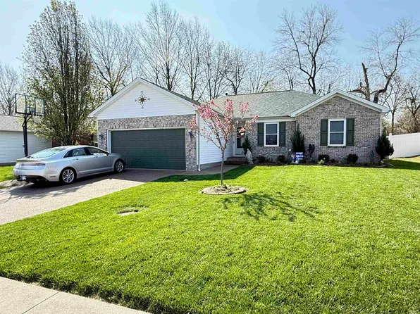 3323 Crater Dr, Evansville, IN 47725