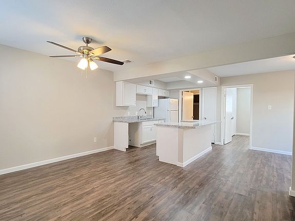 2nd image of 1924 Upland Dr