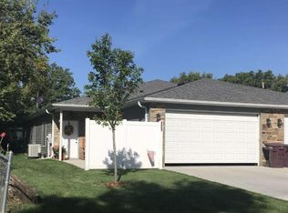 337 NW 19th St, Lincoln, NE 68528