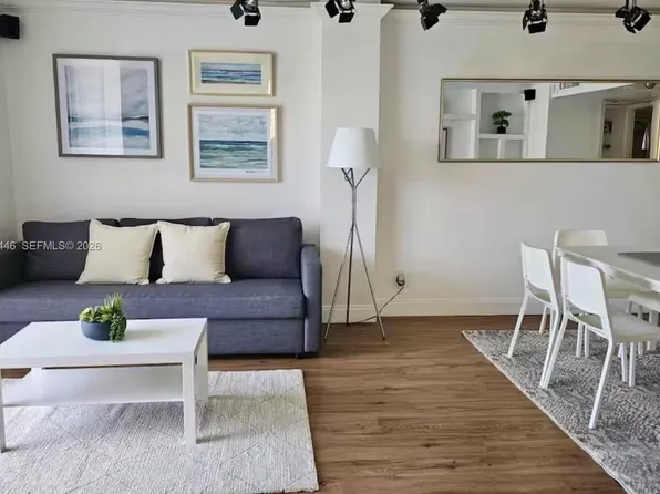 2903 N Miami Beach Blvd #201, North Miami Beach, FL 33160
