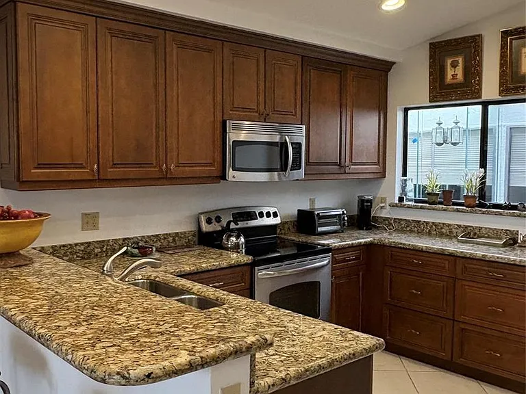 7744 Dundee Ln — Photo 7
