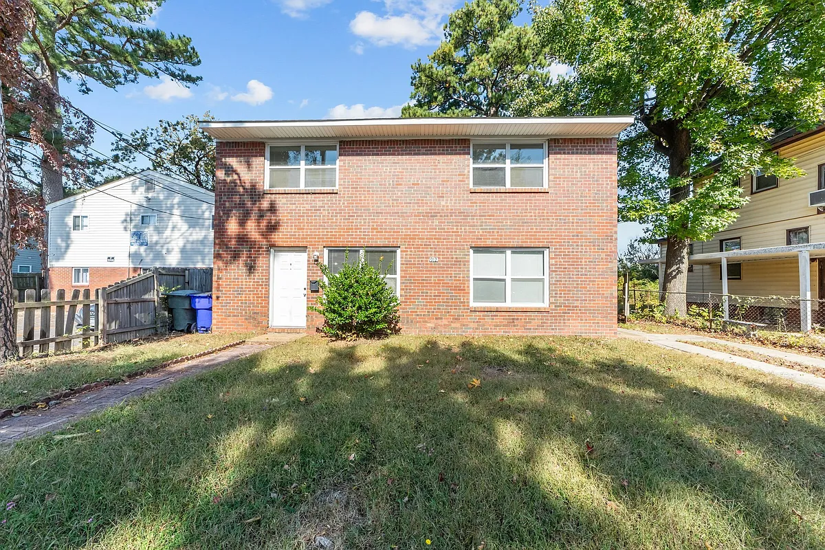 Building Photo - 912 Druid Cir
