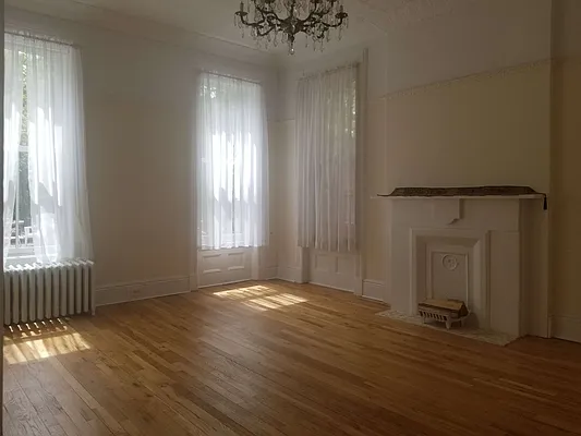 Rented by Frank Valvo Real Estate | media 2