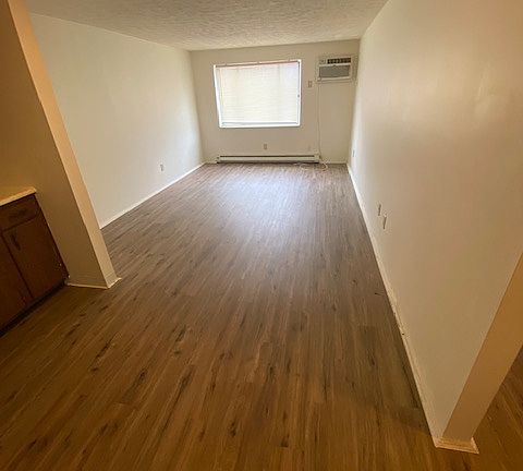 3rd image of 425 Mill St APT 30
