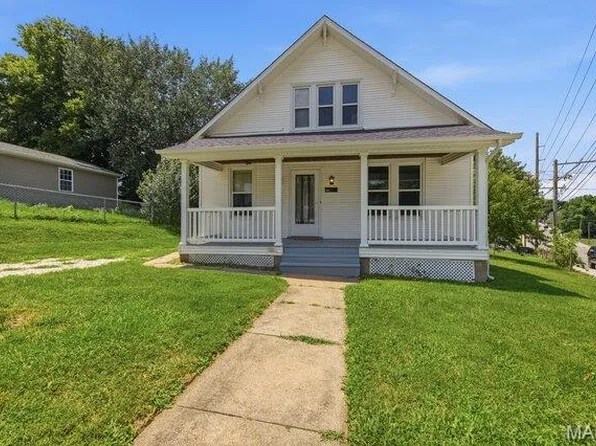 301 Macarthur St, Washington, MO 63090