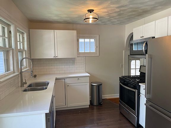 2nd image of 5535 Winthrop Ave