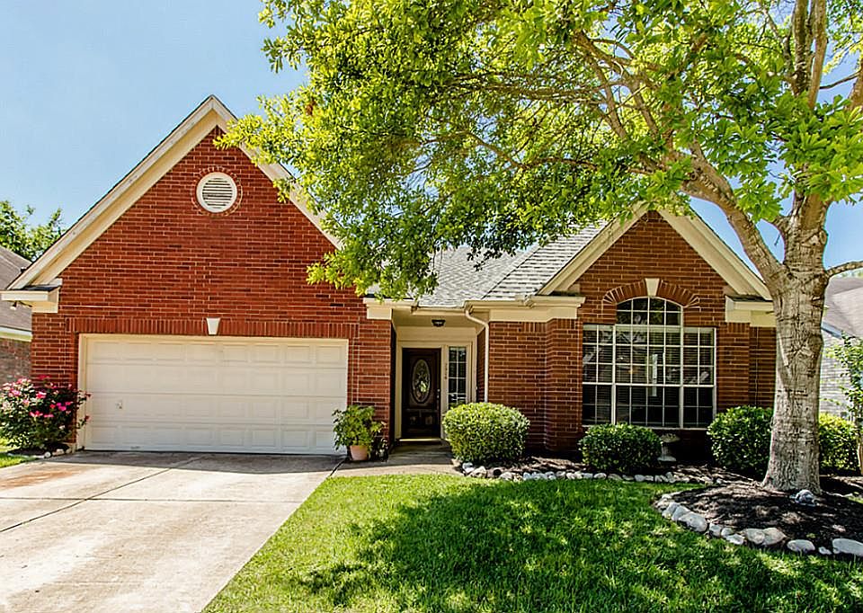 1st image of 2924 Veva Dr