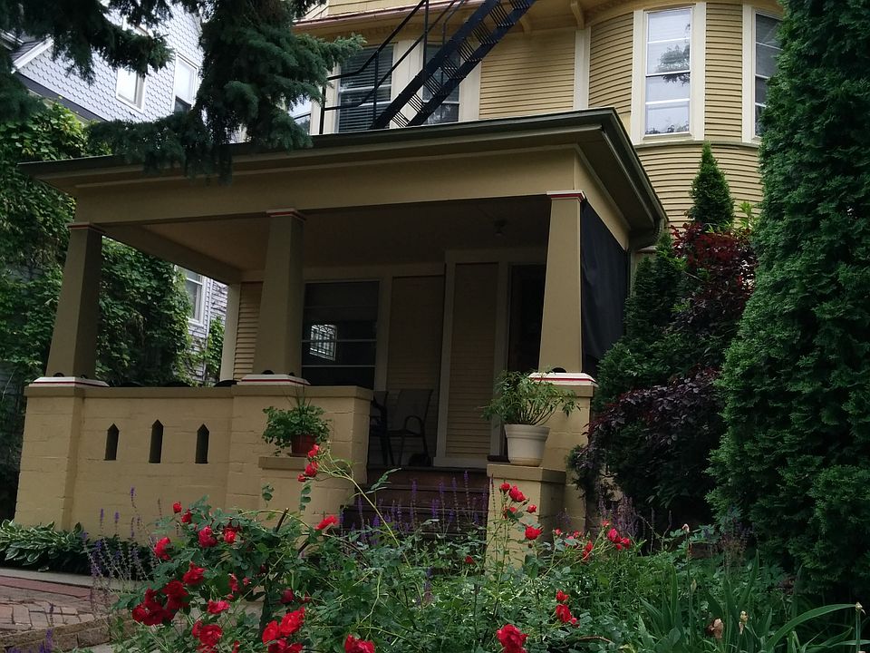 1st image of 1907A E Newberry Blvd
