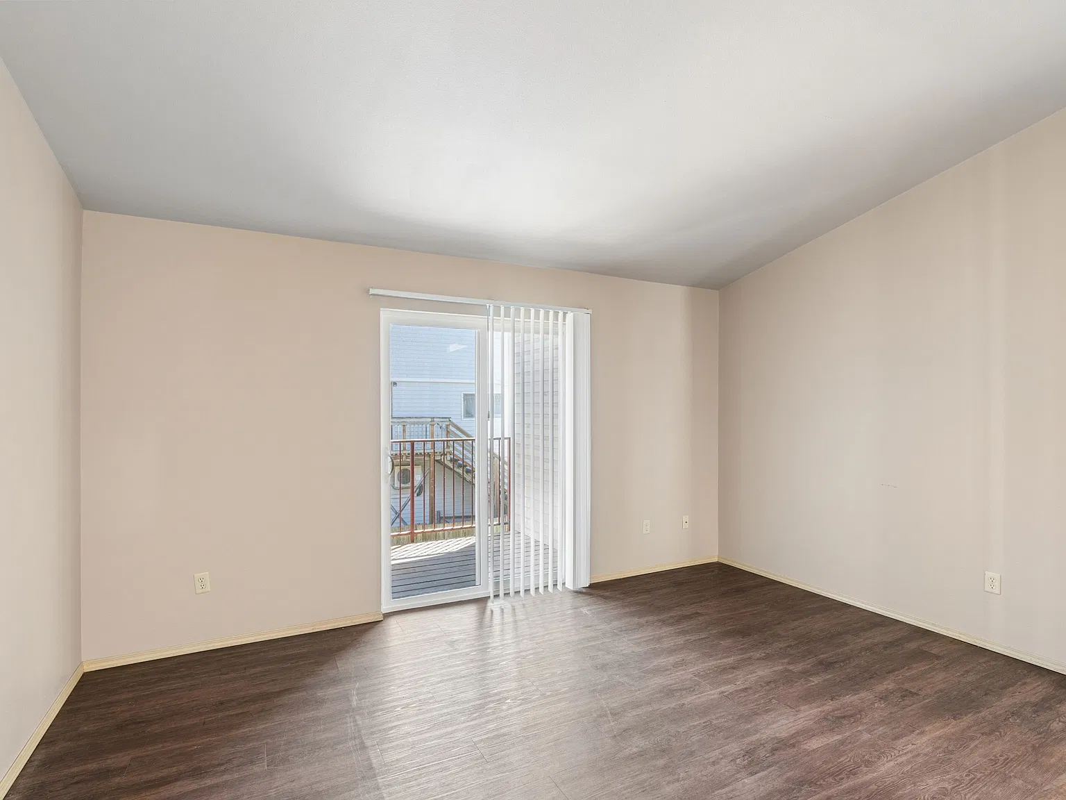 Parkside Apartments — Photo 3