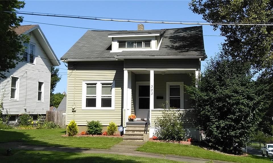 1st image of 300 Sherwood Ave
