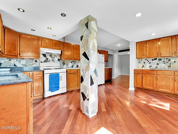 5th image of 172 Park Avenue