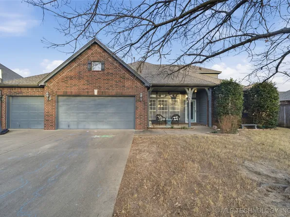 505 N Vine St, Jenks, OK 74037