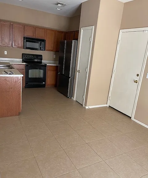 6908 S 7th Ln — Photo 5